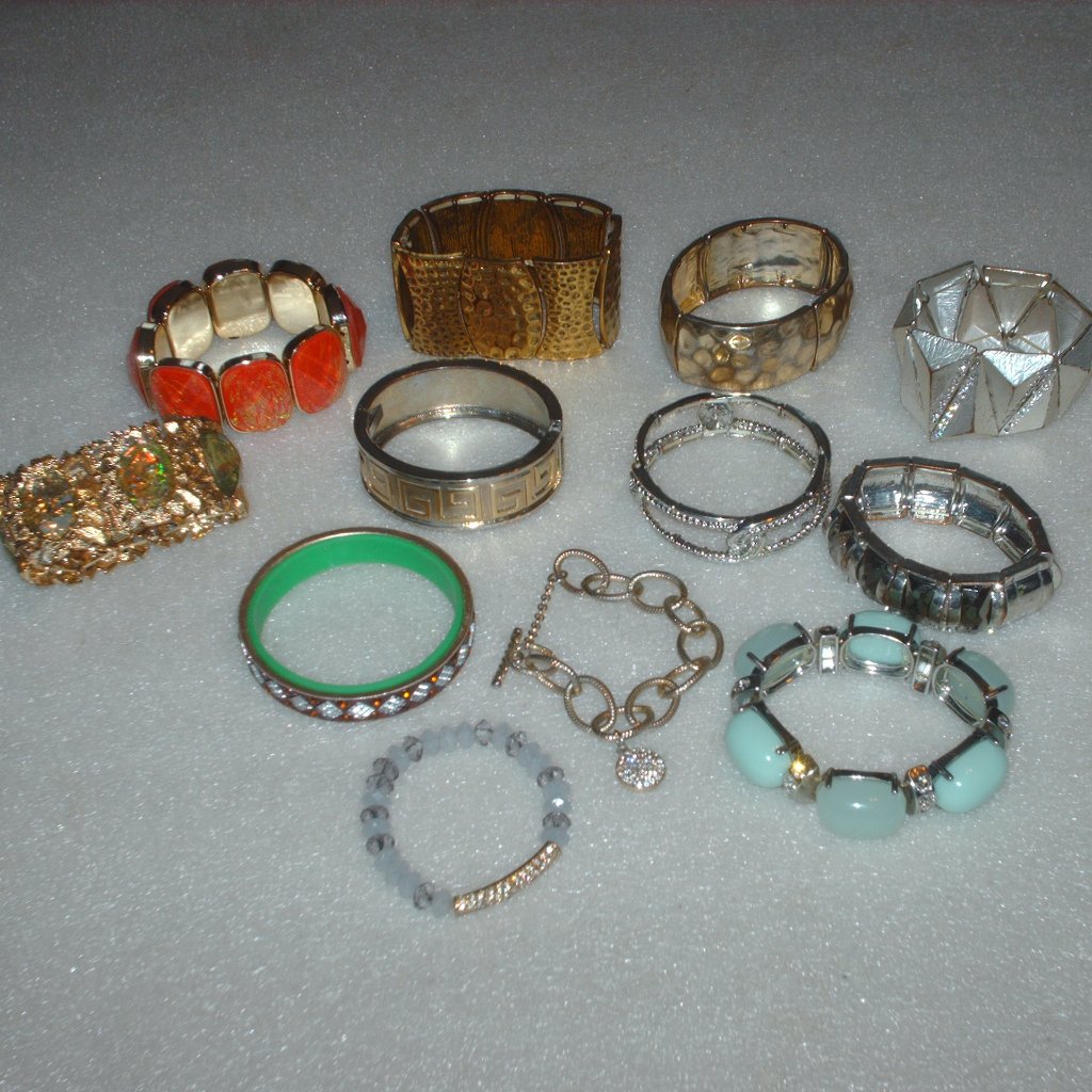 Bundle Of 12 Colorful Bracelets 19$